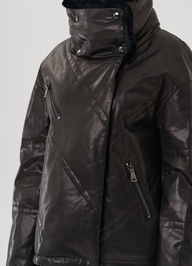 Куртка из натуральной кожи с отложным воротником модель № 25379 в рассрочку