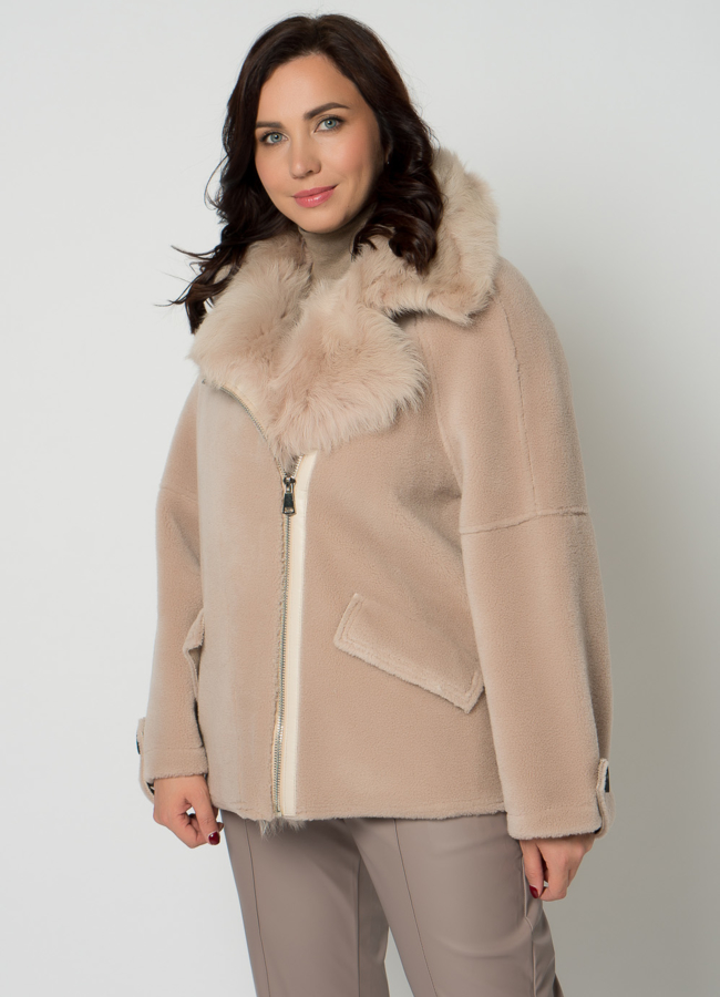 Укороченная шуба из шерсти бежевого цвета на молнии модель № 12851 в кредит