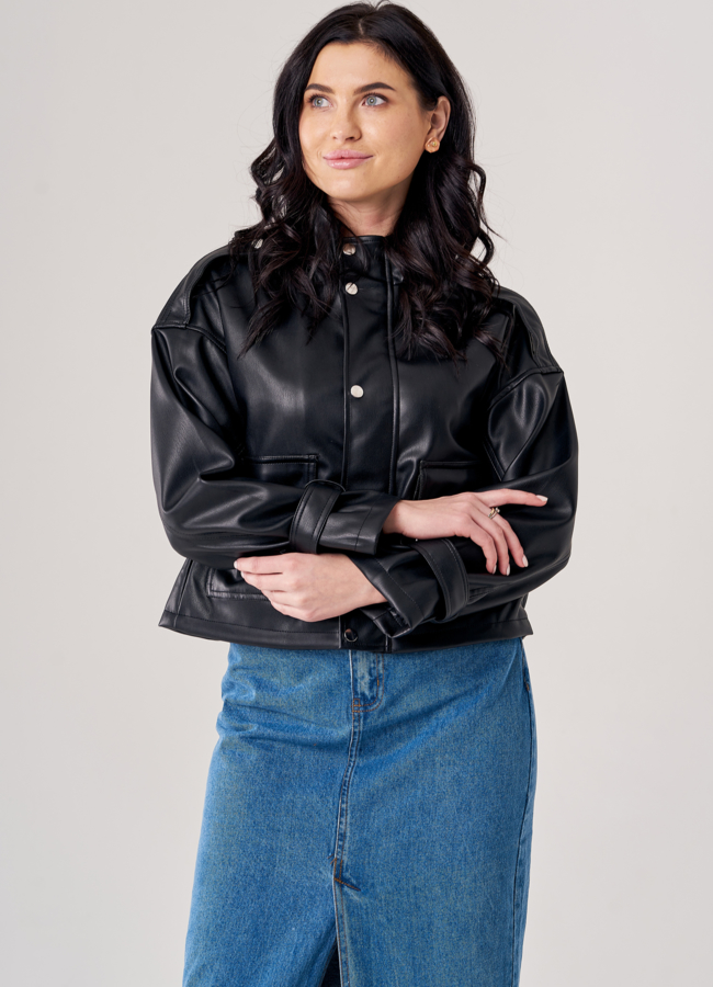Куртка из эко кожи черного цвета модель № 2103 универмаг малина