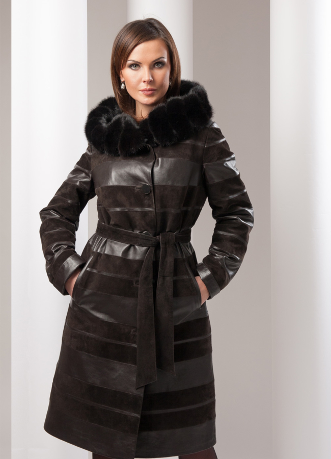 Кожаное пальто утепленное с капюшоном модель № K-66 меха малина