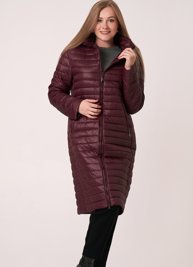 Куртка с капюшоном на молнии модель № 9907 меха малина