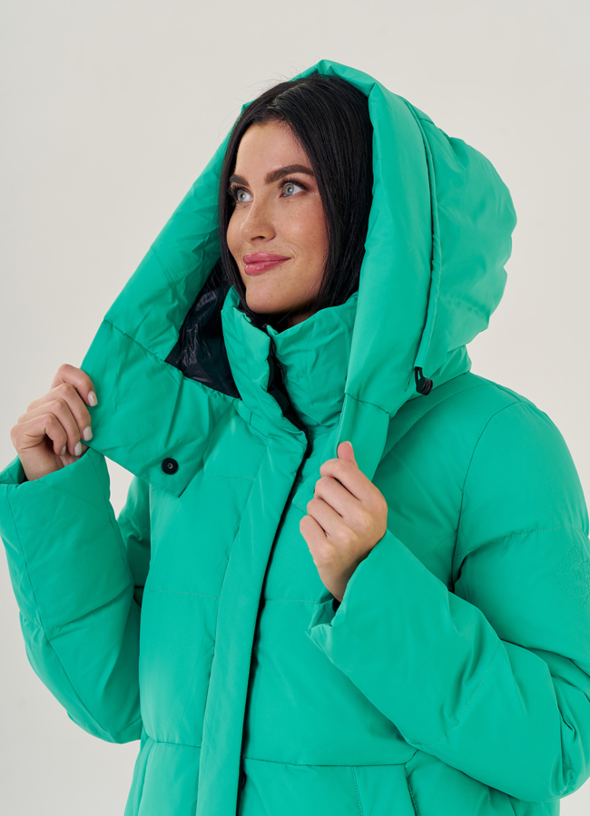 Куртка женская с капюшоном  модель № 23170 универмаг малина