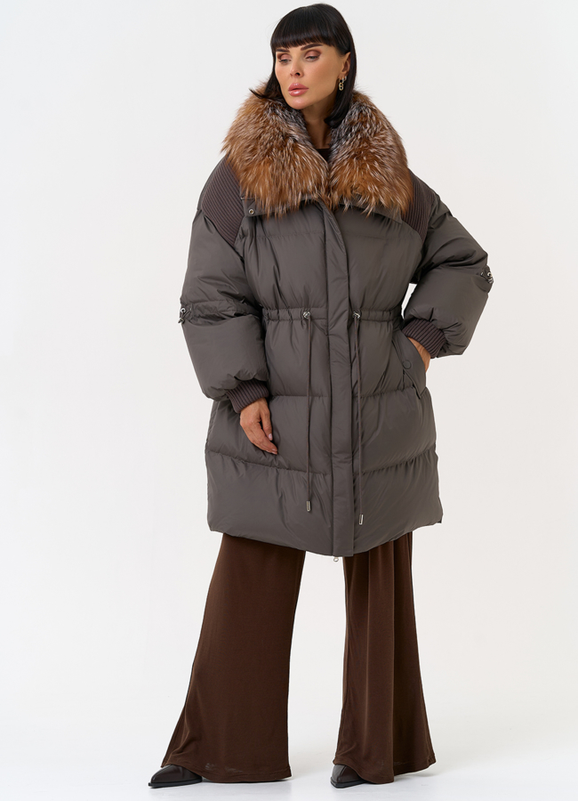 Женский пуховик с отделкой из меха лисы модель №  31537 универмаг малина Женский пуховик с отделкой из меха лисы модель №  31537 универмаг малина