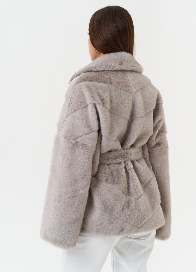 Короткая шуба из эко меха с поясом модель № 27714 универмаг малина