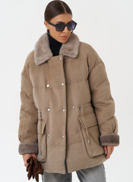 Полупальто с отделкой из меха норки