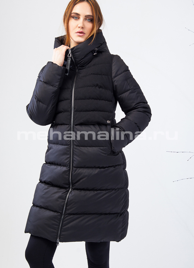 Пуховик черного цвета Clasna модель № П-192 меха малина