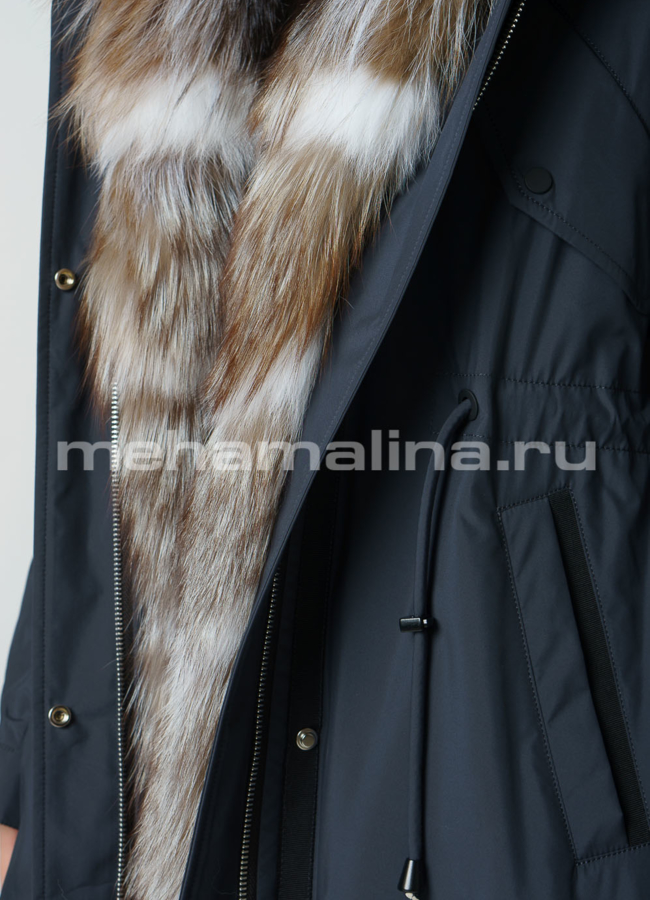 Удлиненная парка синего цвета с меховой отделкой модель № 942 универмаг малина