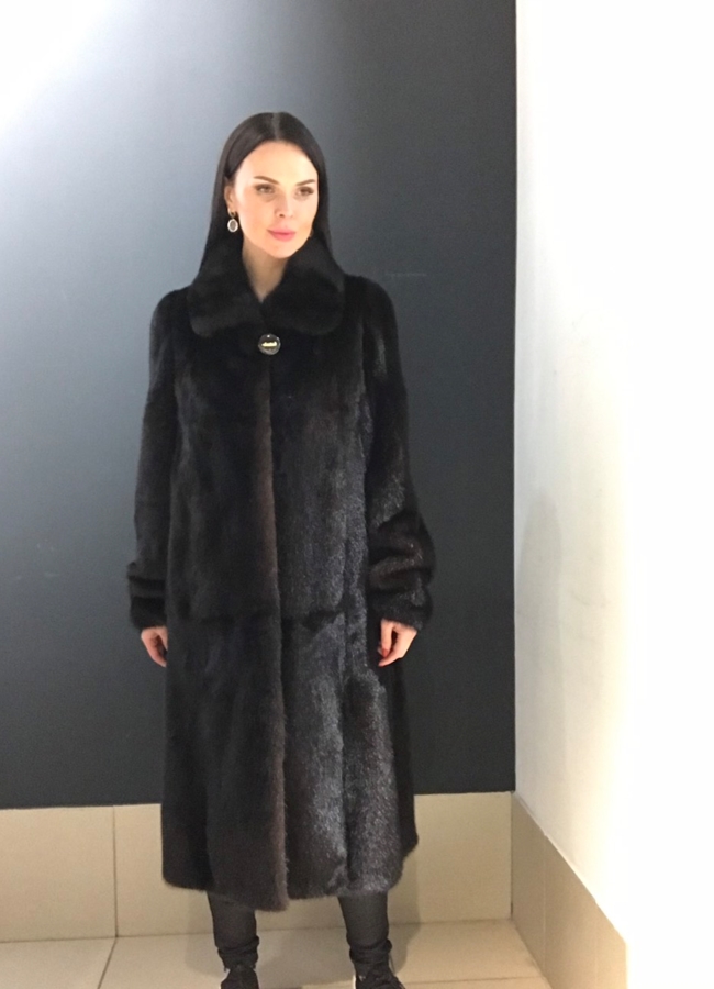 Норковая шуба в цвете махагон модель № 110318 в рассрочку