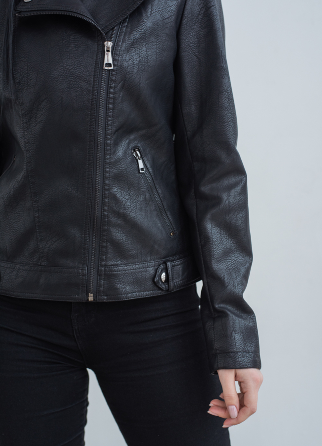 Куртка из эко кожи черного цвета модель № 20639 универмаг малина