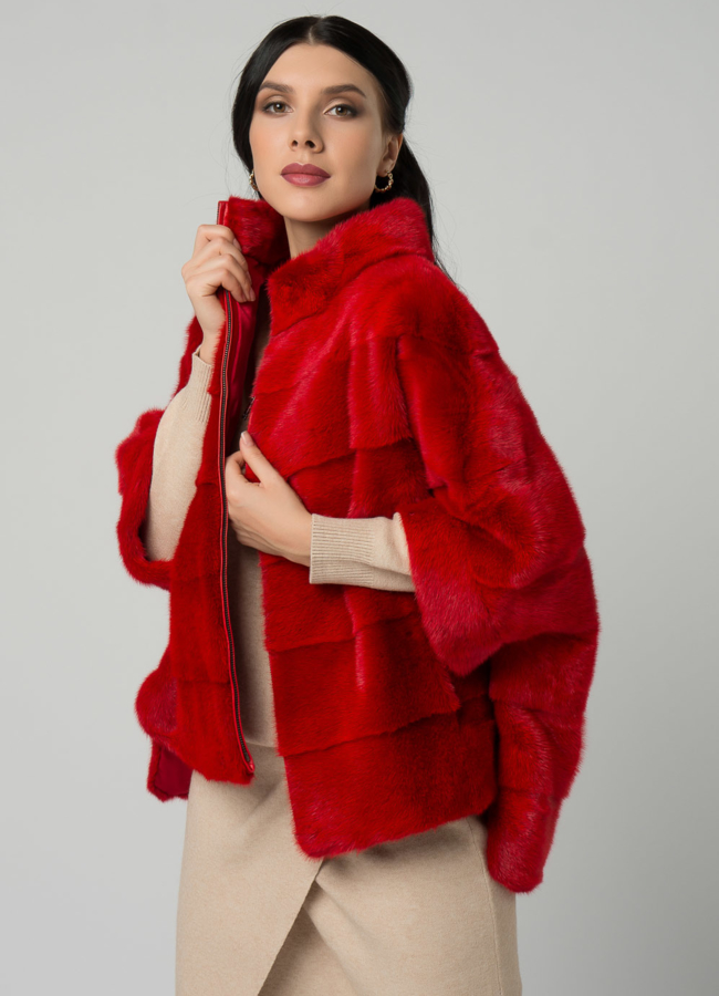 Короткая шуба на молнии красного цвета модель № 21915 меха малина