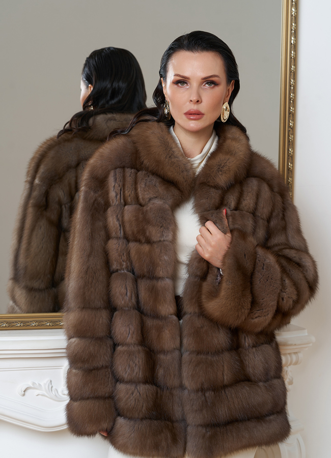 фото Оверсайз шуба из меха куницы модель № 28085