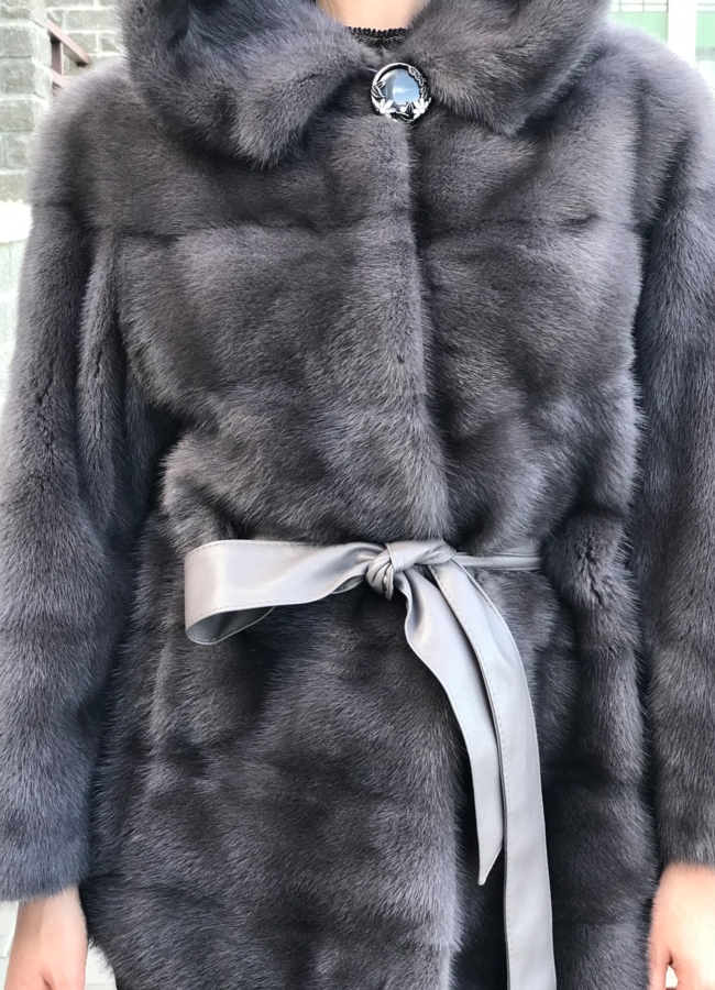 Укороченная шуба из норки с капюшоном модель № 8077  в рассрочку