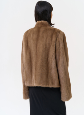 Укороченная шуба из меха норки  Укороченная шуба из меха норки