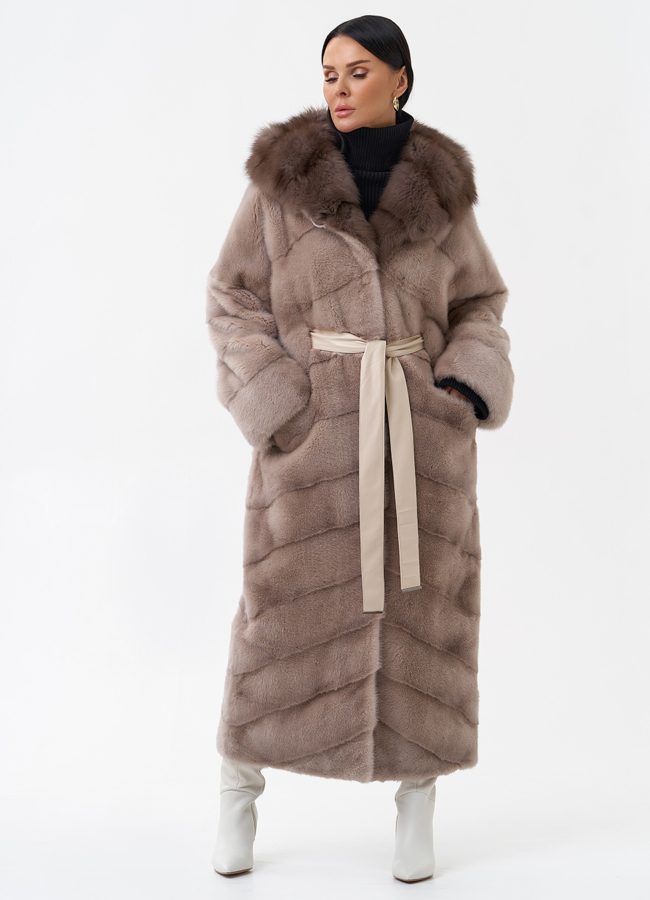 Длинная шуба из норки с капюшоном из меха куницы модель № 28128 универмаг малина