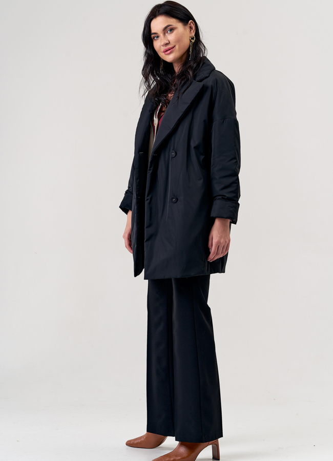 Полупальто черного цвета с английским воротником модель № 21159 в рассрочку