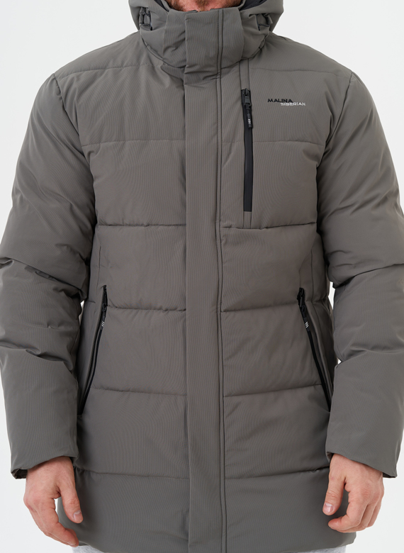 Зимний пуховик с капюшоном