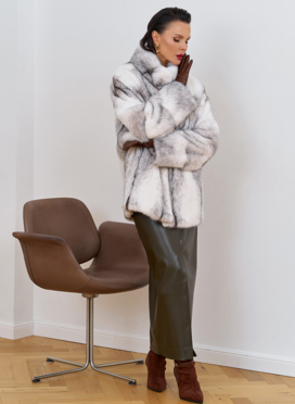 Коротка шуба из норки крестовки