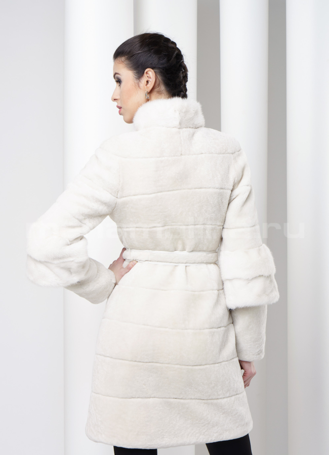 фото Шуба из муарового мутона, белая модель № S-257