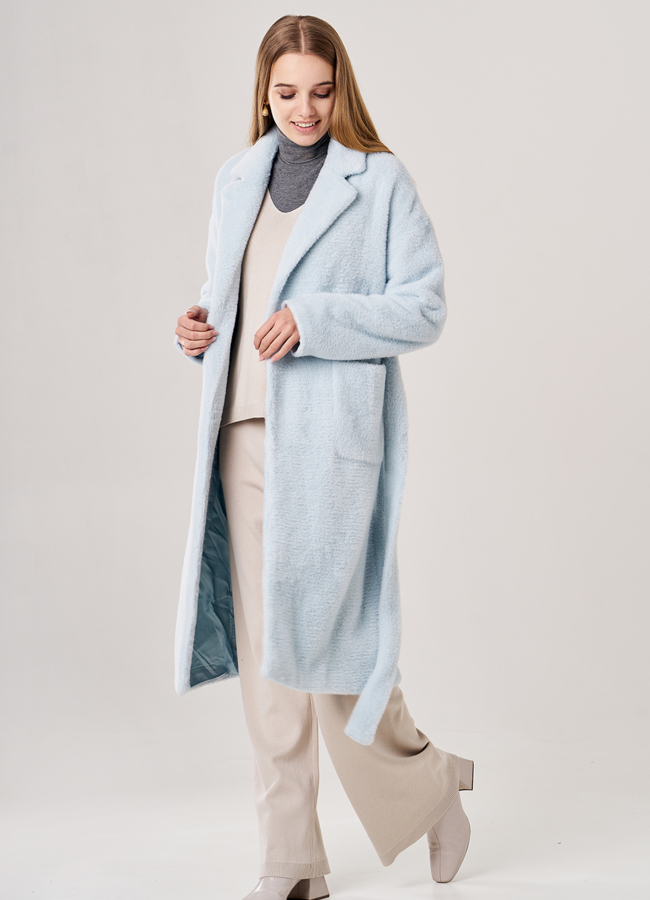 Пальто женское голубого цвета с поясом модель № T4F W9822 в рассрочку