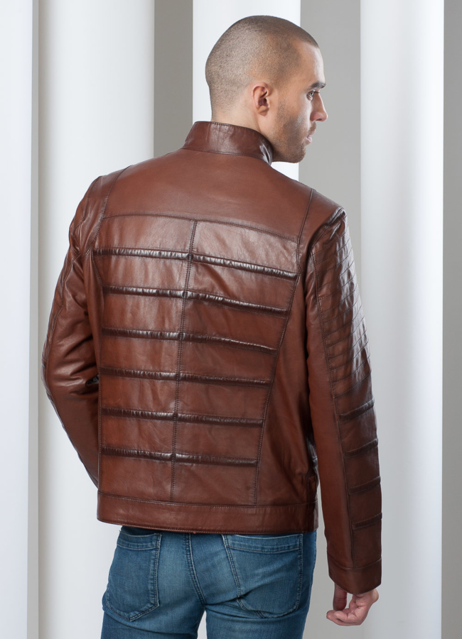 фото Кожаная куртка на молнии с поперечными полосами модель № KP-34