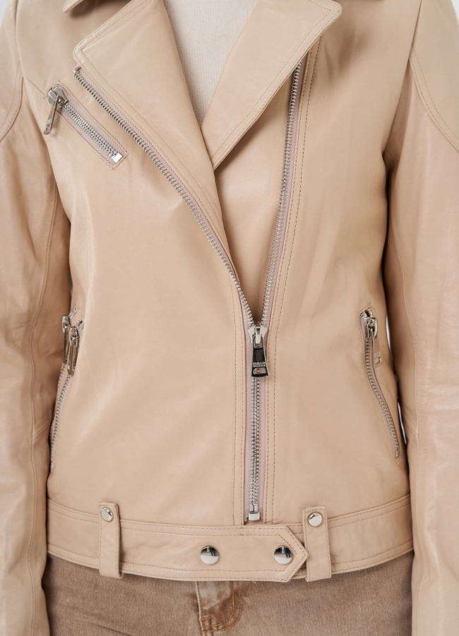 Светлая куртка из натуральной кожи модель № 20867 в кредит Светлая куртка из натуральной кожи модель № 20867 в кредит