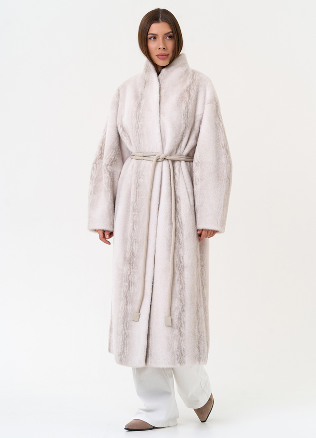 Светлое пальто из эко меха с поясом модель № 31531 в рассрочку Светлое пальто из эко меха с поясом модель № 31531 в рассрочку