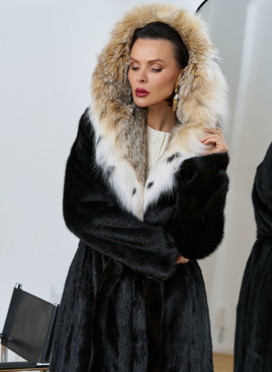 Норковая шуба с рысью в черном цвете