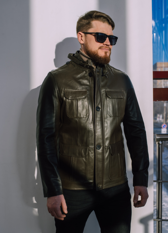 Мужская кожаная куртка на молнии  модель № 22546 универмаг малина