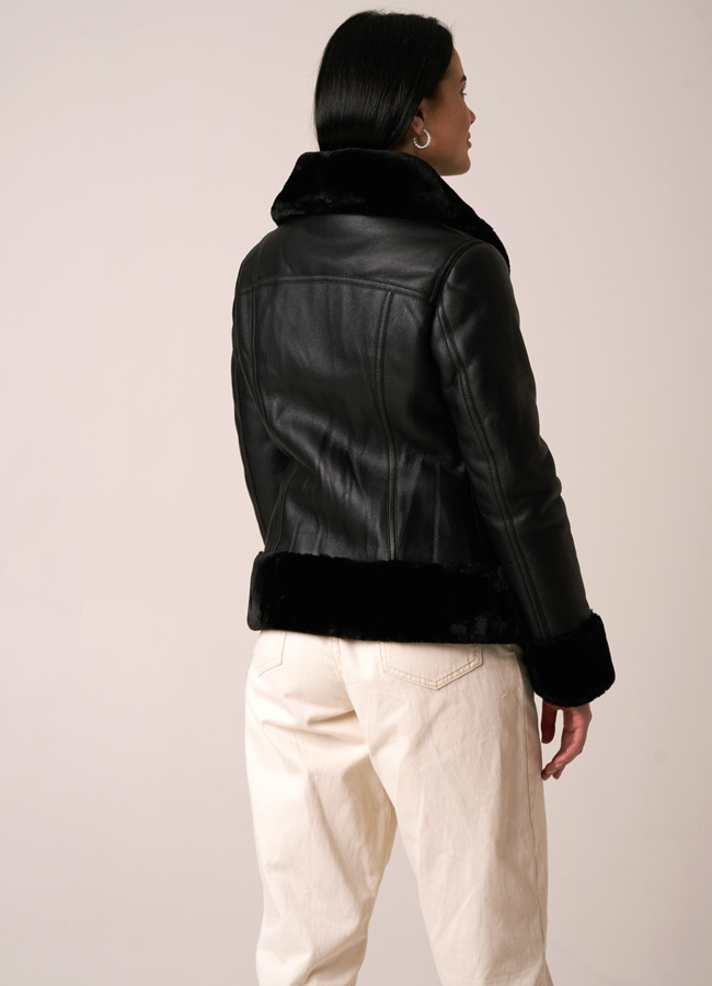 Дубленка из эко кожи черного цвета модель № 20322 в кредит