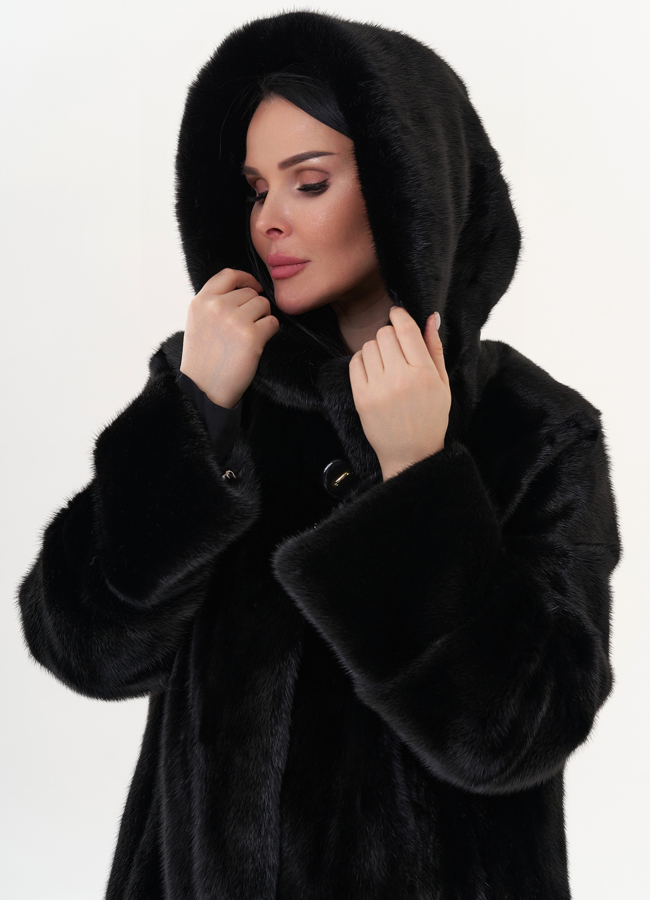 Норковая шуба черного цвета модель № 25606 универмаг малина