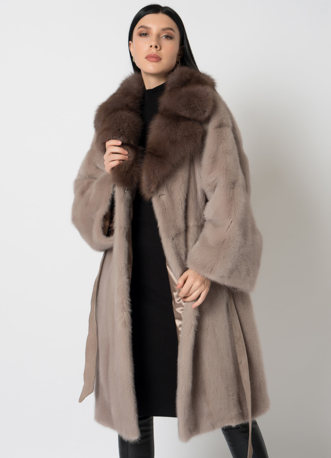 Шуба из норки бежевого цвета с английским воротником модель № 1404 универмаг малина