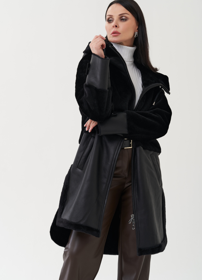 Женская дубленка черного цвета с капюшоном модель № 25523 универмаг малина