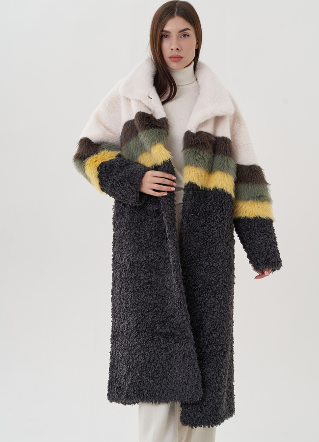 Удлиненное женское пальто из эко меха модель № 25682 в кредит