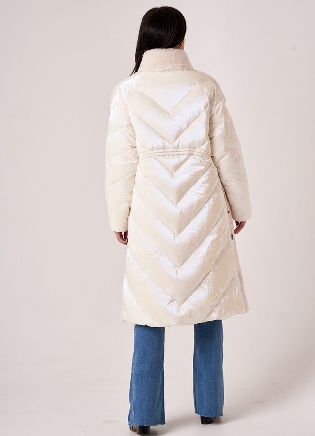 Белый пуховик с шерстью модель № 2112 в кредит