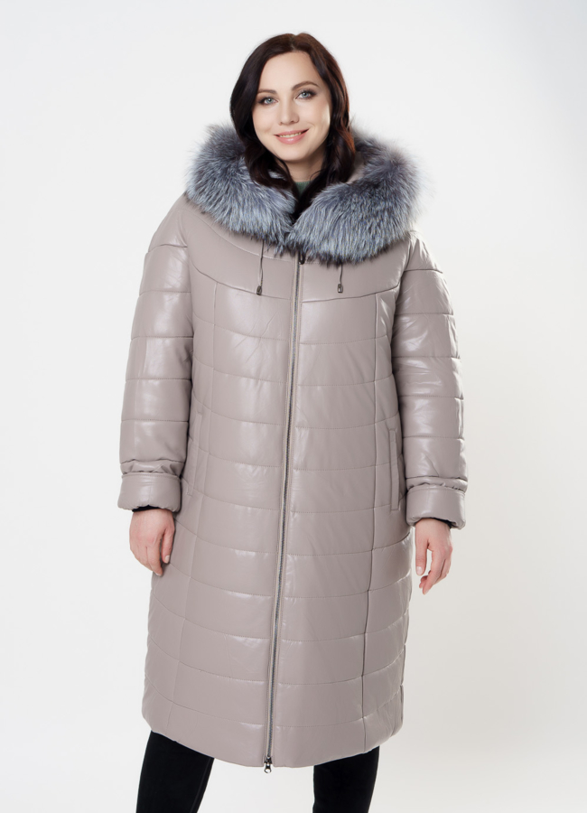 Пуховик из эко кожи бежевого цвета модель № 18253 меха малина