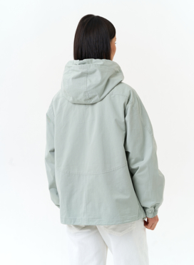 Женская ветровка с капюшоном