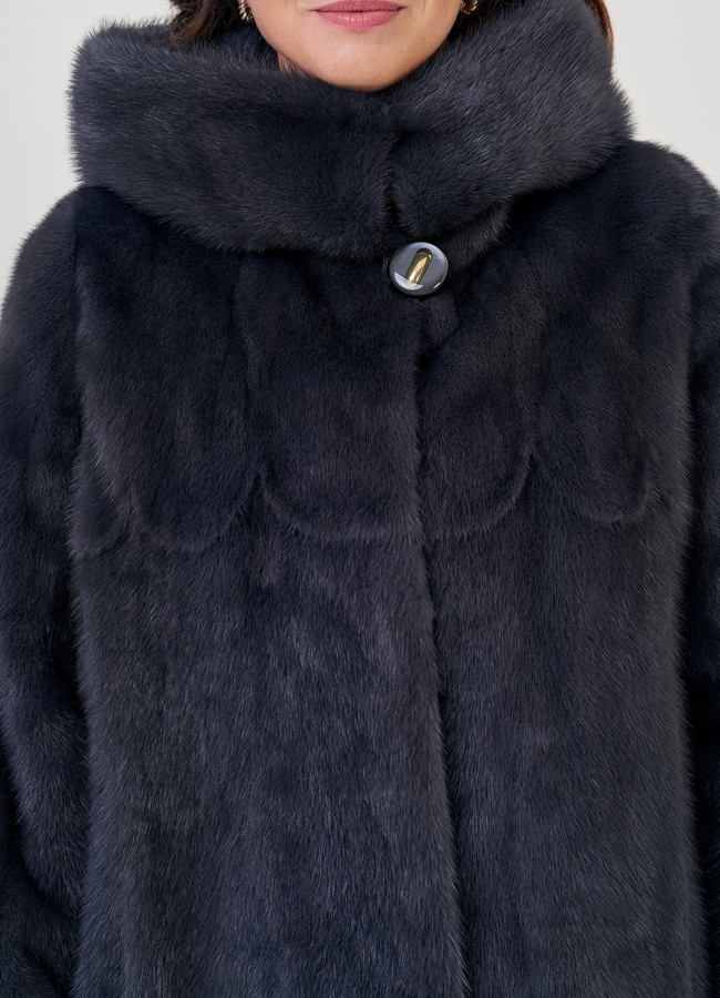 Удлиненная классическая шуба с капюшоном в цвете графит модель № 23166 универмаг малина