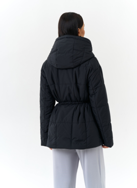 Женская куртка с контрастным воротником