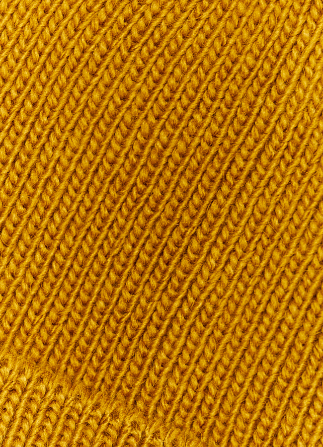 Шапка женская желтого цвета модель № 21769 в рассрочку