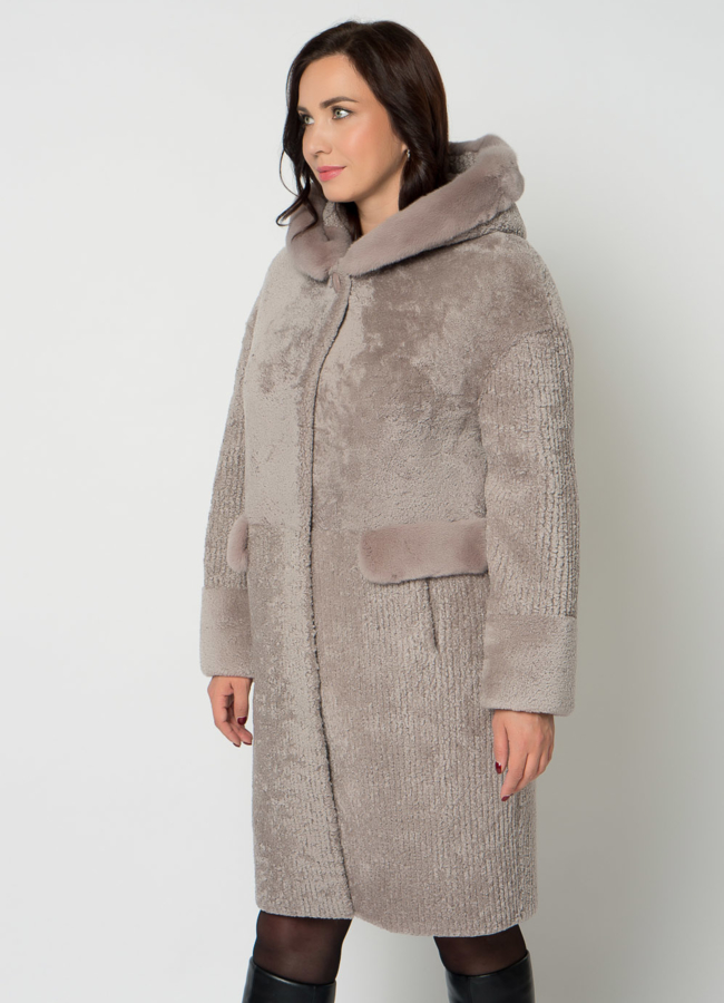 Шуба из овчины с капюшоном в сером цвете модель № 21673 универмаг малина