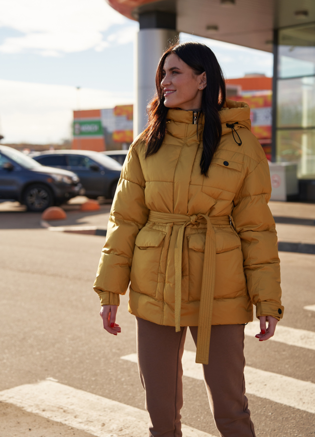 Женский пуховик свободного кроя  модель № 23342 меха малина Женский пуховик свободного кроя  модель № 23342 меха малина