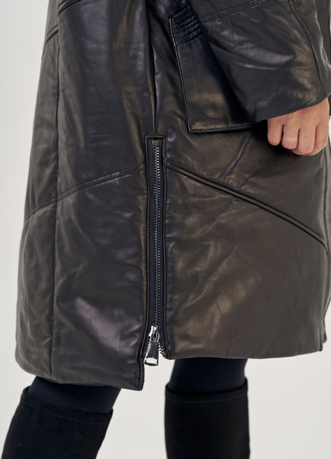 Женский пуховик из натуральной кожи с капюшоном модель № 23266 универмаг малина