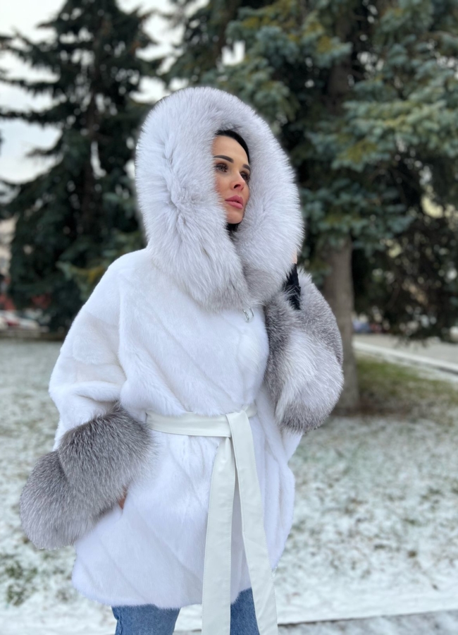 Норковая шуба с капюшоном отделка  из песца  модель № 79234 универмаг малина