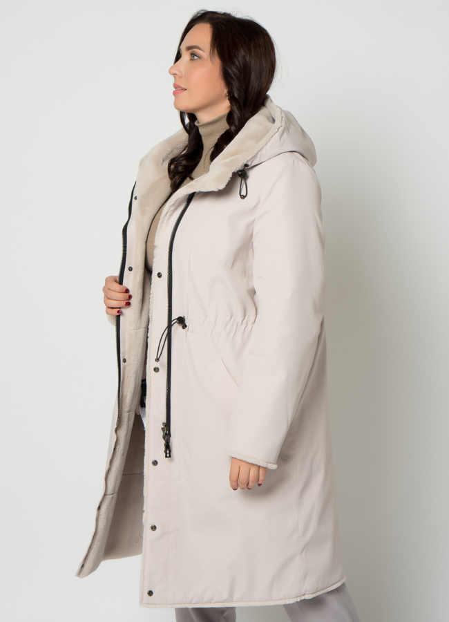 Двухстороннее полупальто из эко меха с капюшоном модель № 19010 универмаг малина