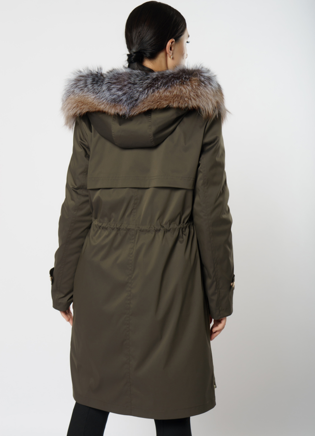 Меховая парка на молнии с капюшоном в цвете хаки модель № 7026 в рассрочку