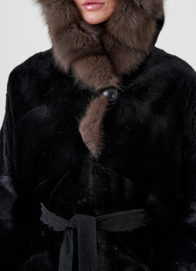 Норковая шуба с капюшоном из куницы  модель № 80059 универмаг малина