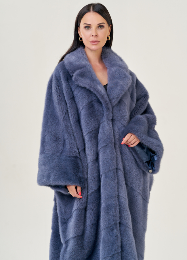 Норковая шуба оверсайз в голубом цвете  модель № 23109 универмаг малина