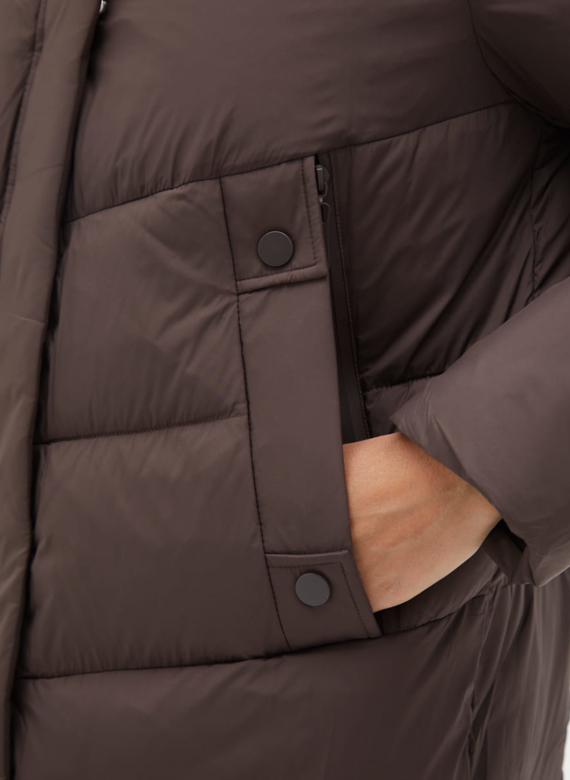 Пуховик женский с капюшоном