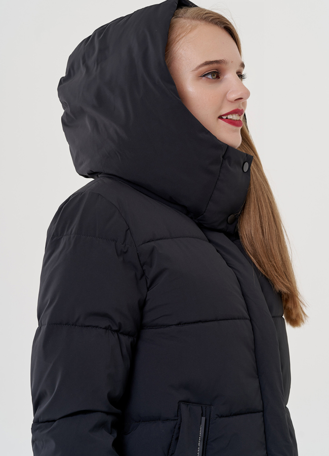 Женское полупальто пуховик в черном цвете модель № 81346 в рассрочку