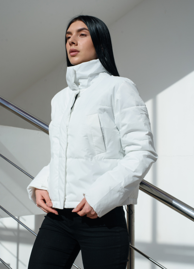 фото Куртка белого цвета  модель № 22587